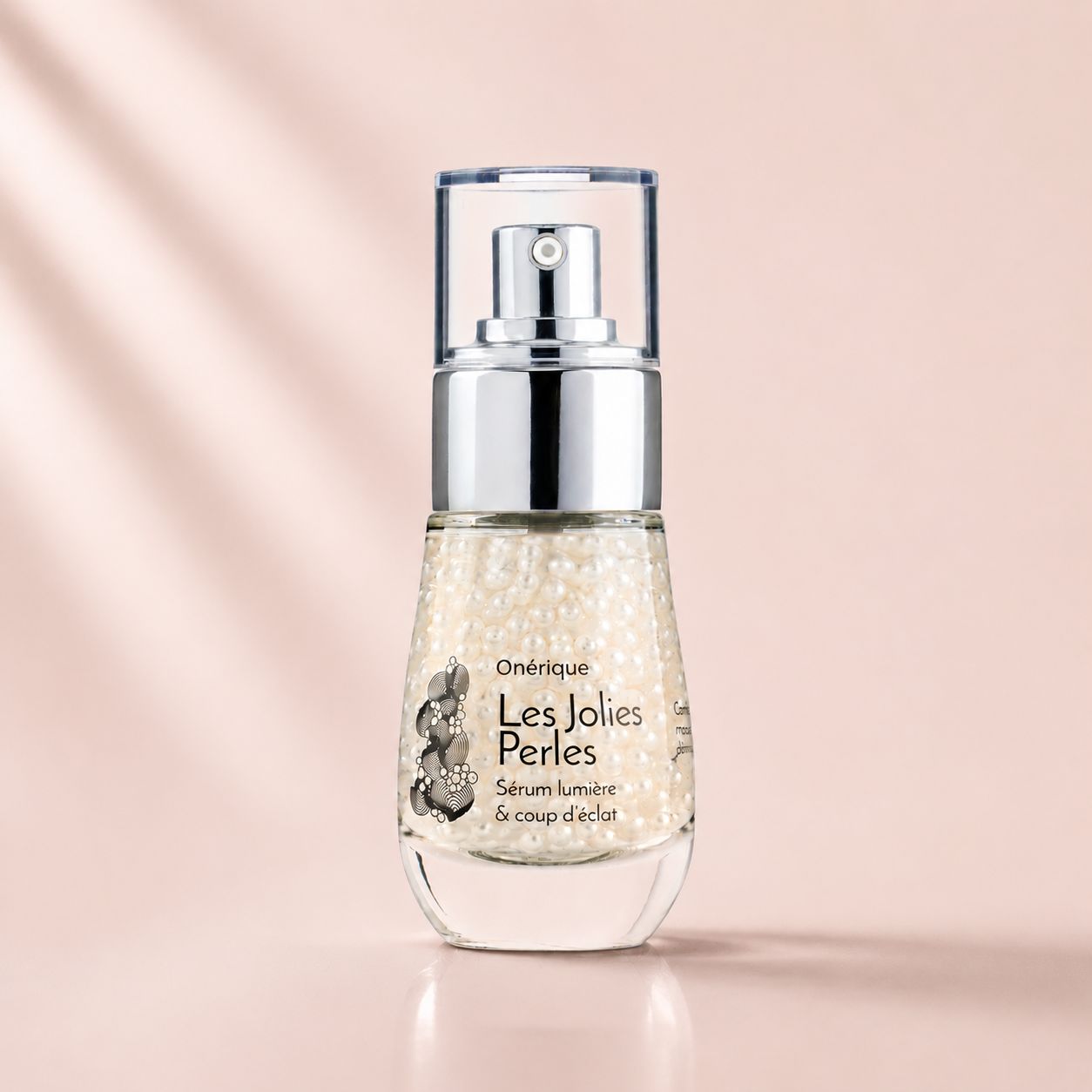 Sérum facial iluminador Les Jolies Perles de Onérique con perlas marinas.